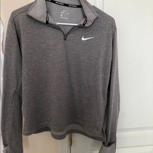 Nike cropped activewear